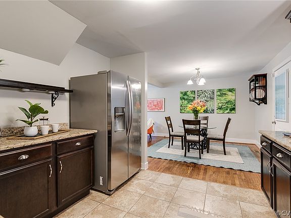 4th image of 1009 W 48th St