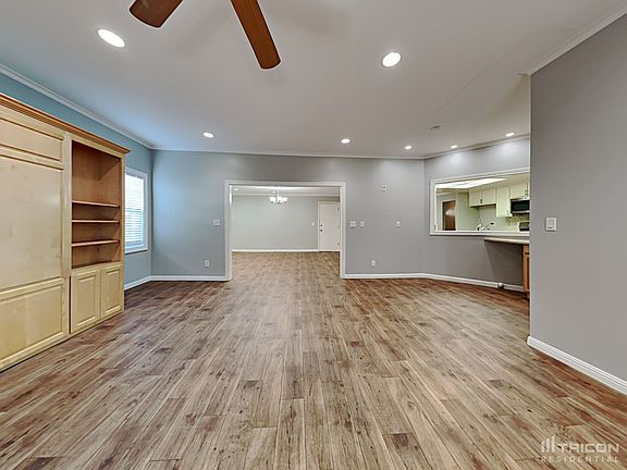 3rd image of 9 Lemonwood Pl