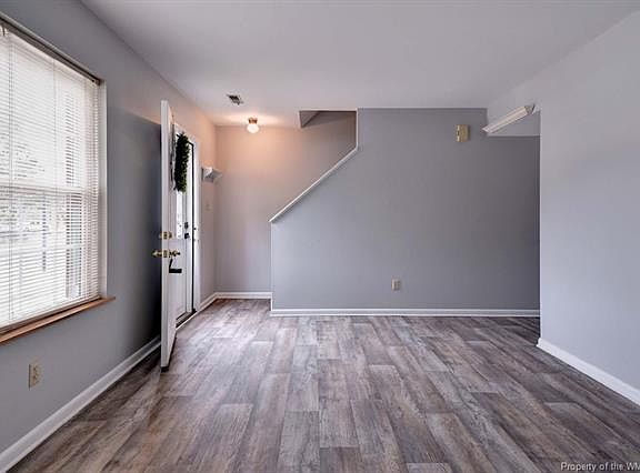 3rd image of 2305 London Company Way