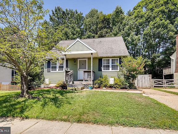 2nd image of 1502 Hickory Wood Dr