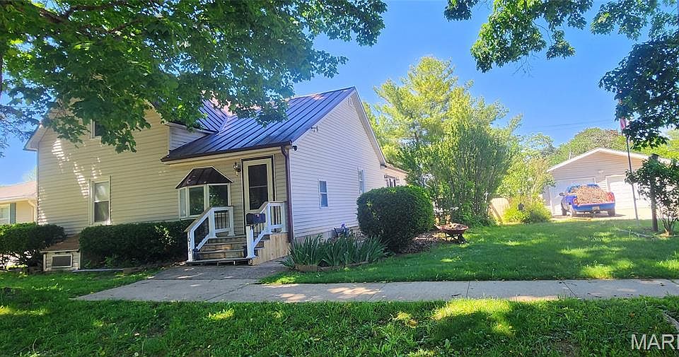 1st image of 1016 Bland St