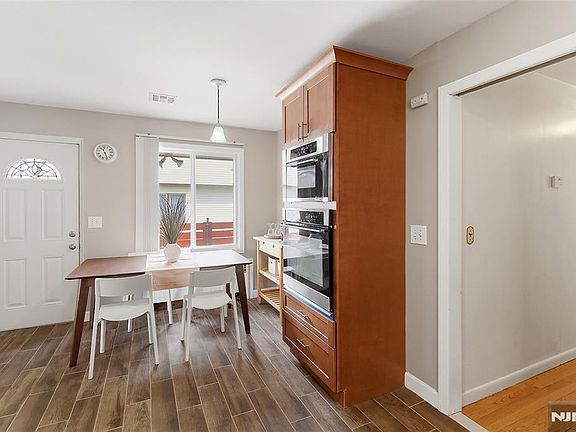4th image of 45 Avenue B