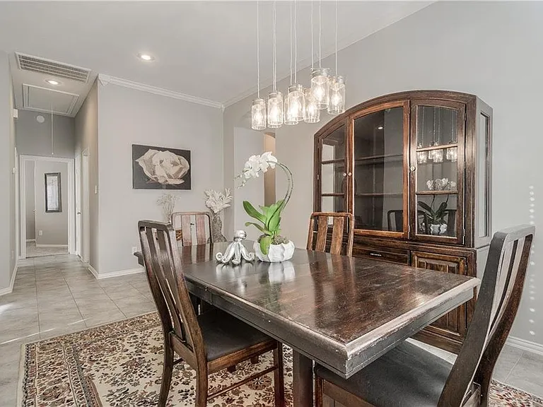 1426 Forest Oaks Ct — Photo 16