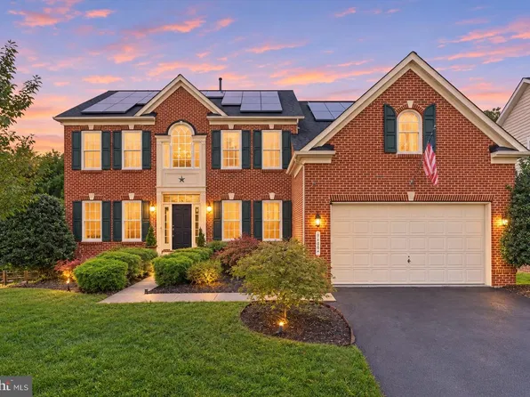 4104 Brushfield Dr, Frederick, MD 21704