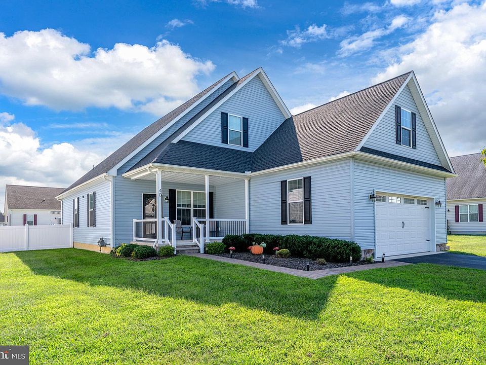 1st image of 40 Clear Spring Ct