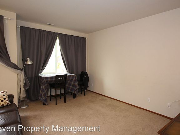 3rd image of 1305 51st Pl NE