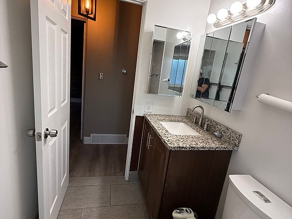 5th image of 323 N Eton St APT 39