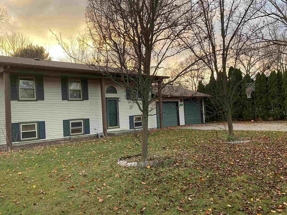 1st image of 60119 Pembrook Ln