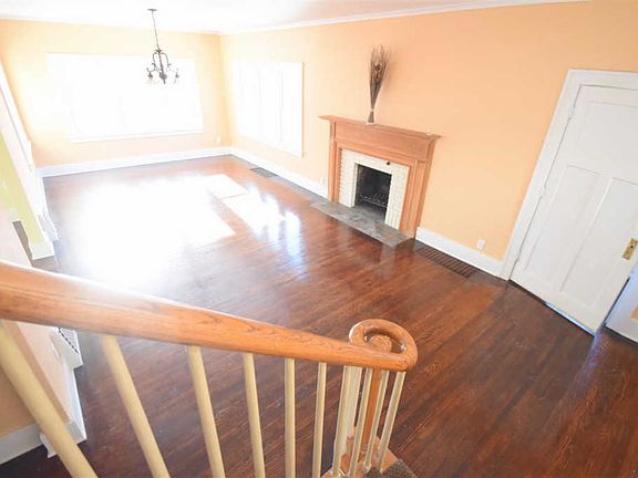 4th image of 2816 Sunset Cir