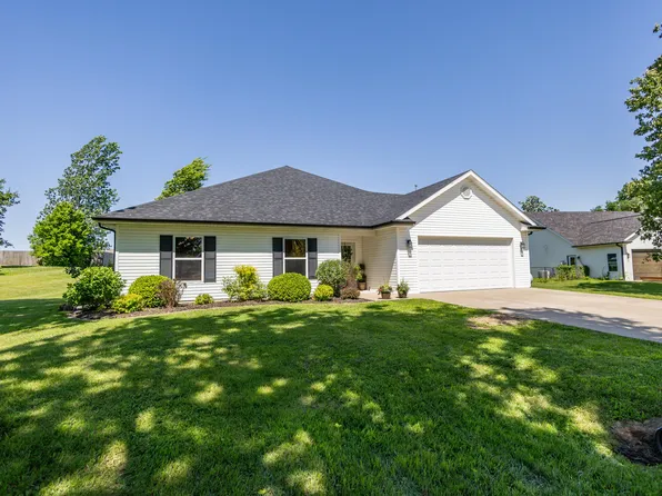 945 S D C Ln, Harrisburg, MO 65256