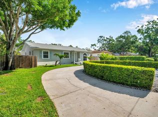 8111 Country Club Rd N, Saint Petersburg, FL 33710