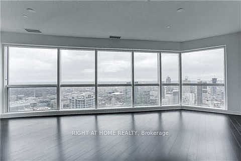 4th image of 386 Yonge St Unit 5016