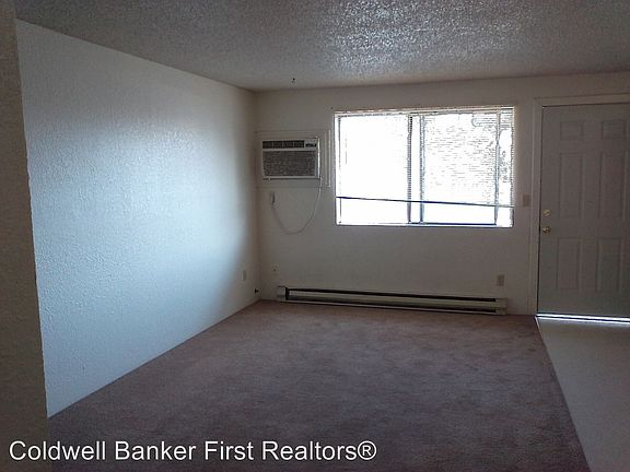 4th image of 1800 Evergreen St APT 22