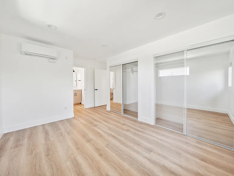 6007 W 85th Pl — Photo 14