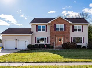 12 Michelle Ln, Bayville, NJ 08721