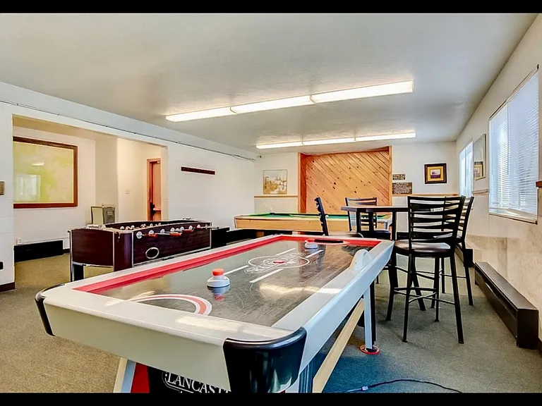 505 Straight Creek Dr — Photo 32