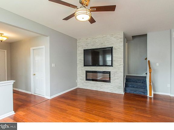 4th image of 46 Steeplechase Cir