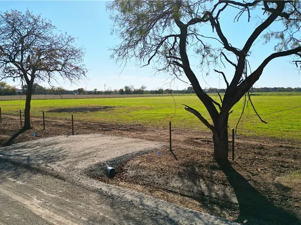 E Bell Rd, Waco, TX 76705