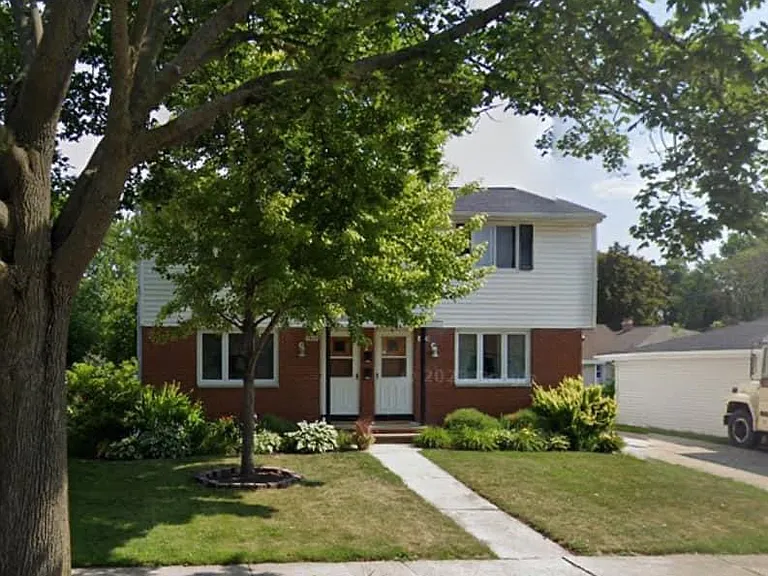 1515 Grignon St — Photo 1