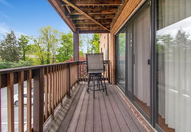 7600 Savannah St #201 — Photo 8