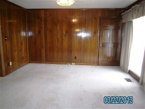 3rd image of 1029 Robertson Rd