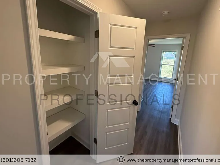 571 Patrick Farms Dr — Photo 36