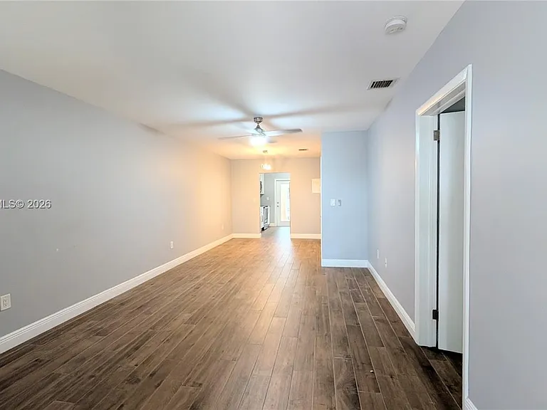 315 SE 23rd Ave #1-5 — Photo 9