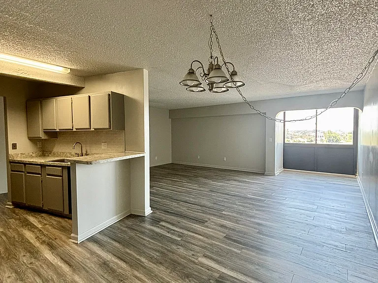 Triad Apartments — Photo 18