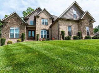 4308 1st Street Dr NW, Hickory, NC 28601