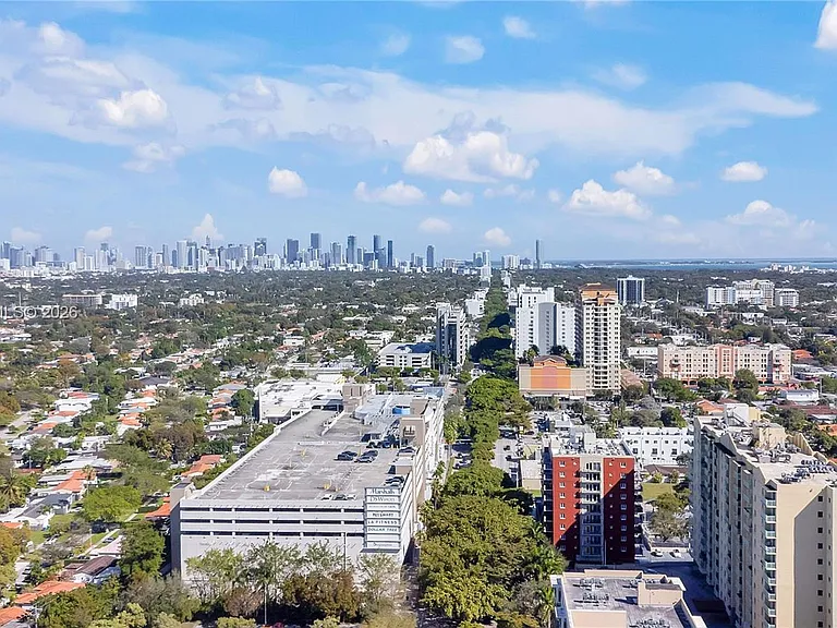 3500 Coral Way #Penthouse 10 — Photo 34