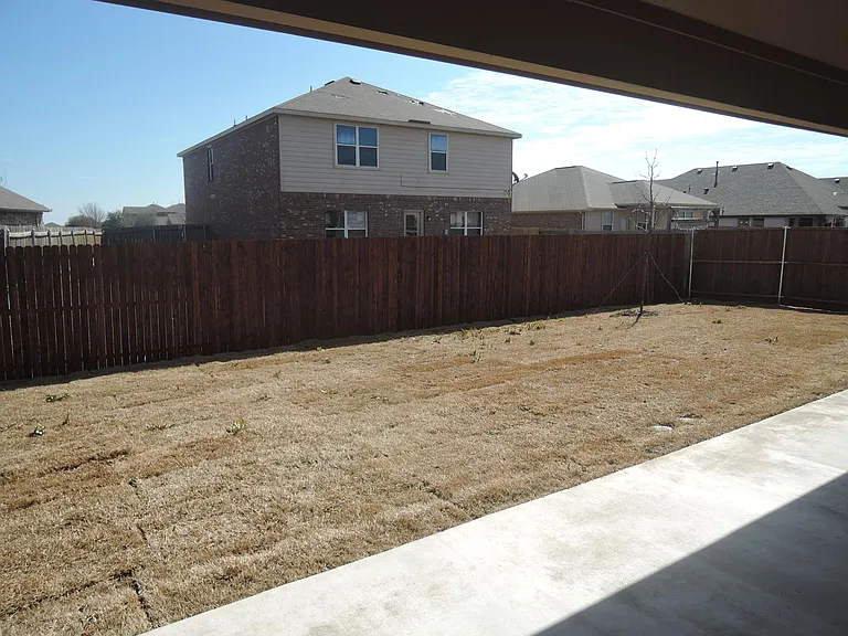 708 Newberry Ln — Photo 17