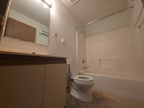 4th image of 401 Highway 30 SW APT 4