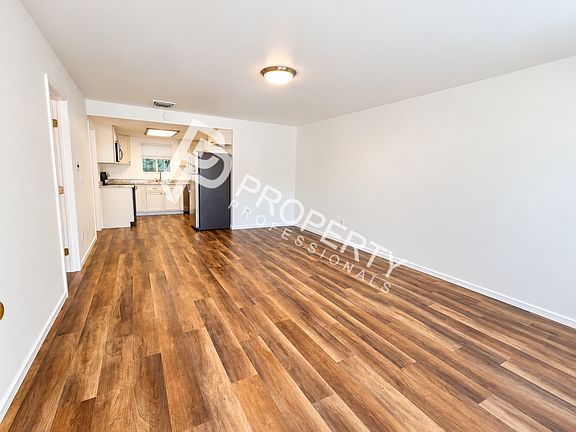 5th image of 777 Main St Unit 6