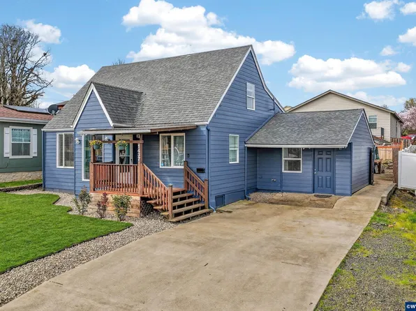 1437 SW 10th St, Dallas, OR 97338