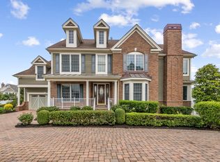 7 Lighthouse Dr, South Amboy, NJ 08879