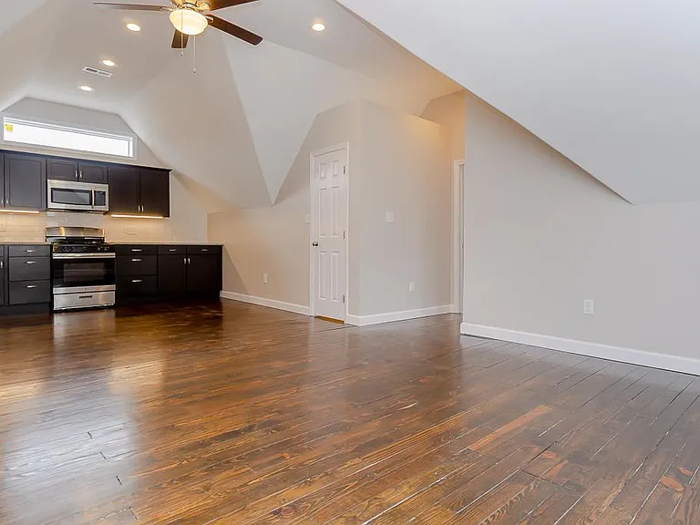 1630 Waterbury Rd #3 — Photo 3