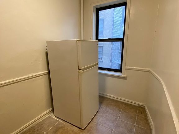 5th image of 667 Ocean Ave APT 2G