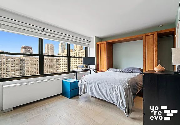 5th image of 160 W End Ave APT 25L