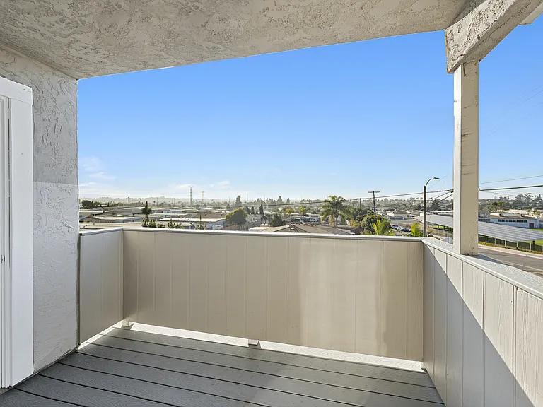 1405 1st Ave — Photo 11