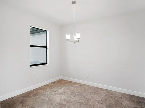 4th image of 222 Hagan Ave