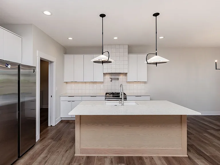 5901 NE Sherman Dr — Photo 5