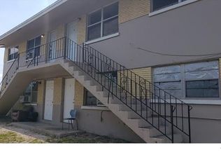 698 SW 4th St APT 2, Belle Glade, FL 33430