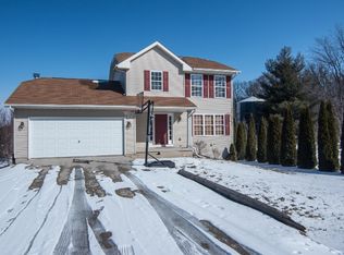 306 Rochester Rd NE, Poplar Grove, IL 61065