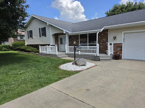 2806 S 4th St, Effingham, IL 62401