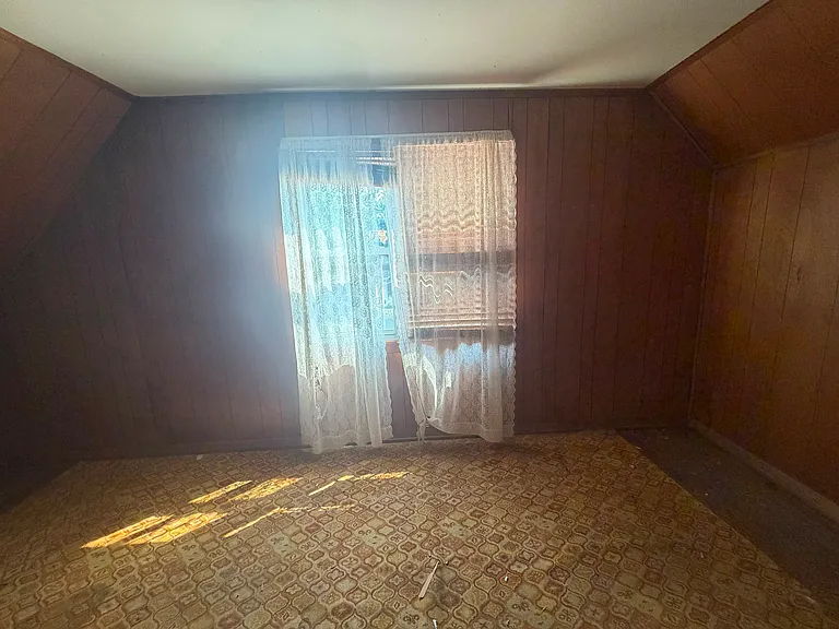 829 E McClure Ave — Photo 17