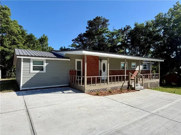 2132 Pierce Rd, Phenix City, AL 36867