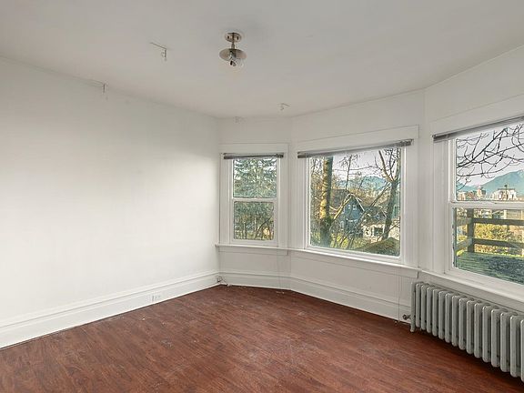 5th image of 236 W 12th Ave