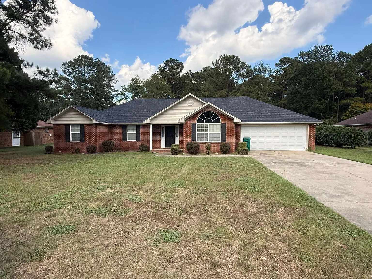 3 bed, 2.5 bath, 1868 sqft, $1,775 — Photo 1