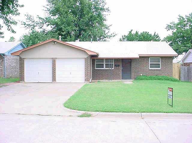 1st image of 209 E Bass Ave