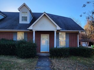 4 Valleyview Cir, Texarkana, TX 75503
